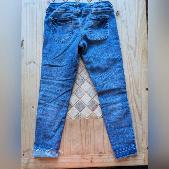 Ladies Maurice distressed crops - Picture 2 of 3